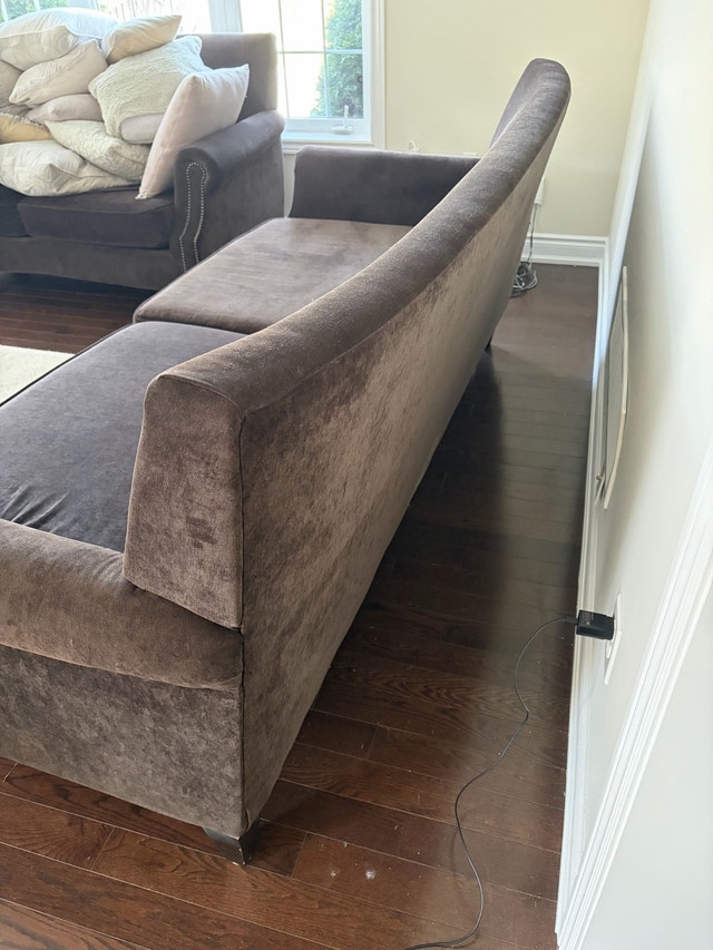 Living room couch - photo 3