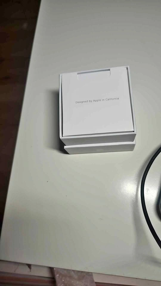 Airpods 4 with ANC