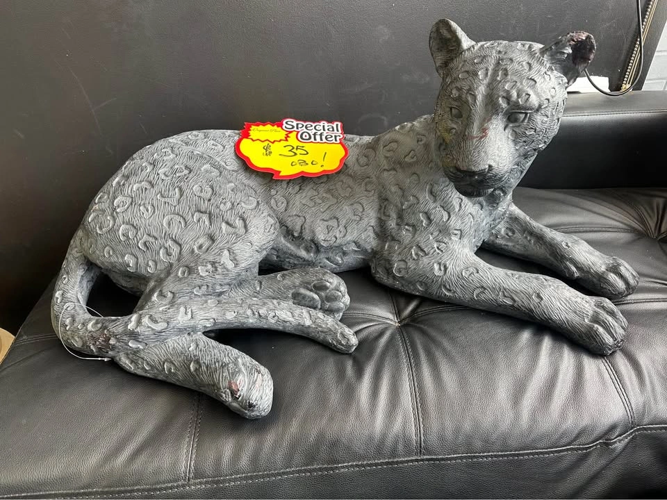 Large Grey Leopard Statue - photo 5