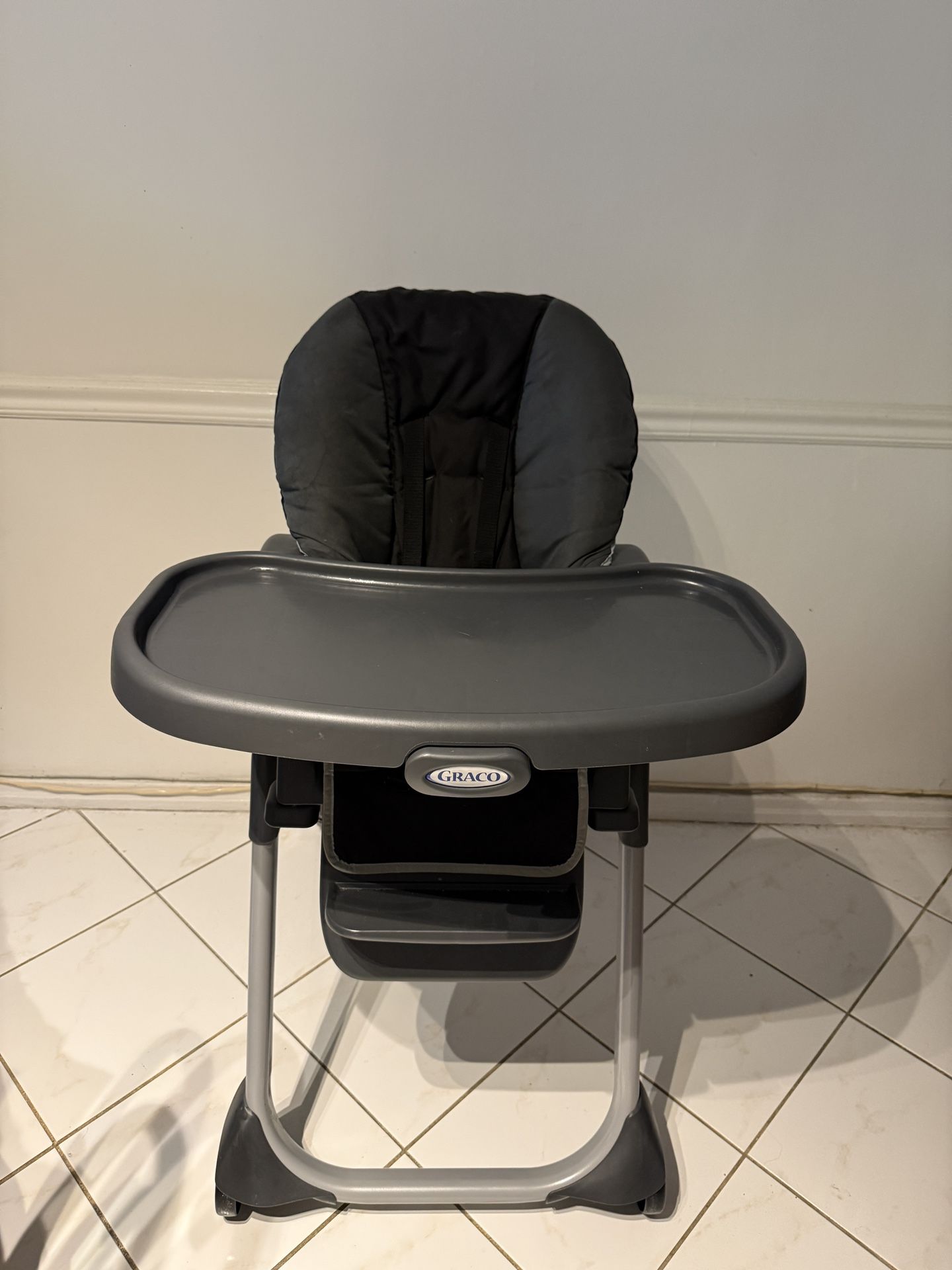 Graco High Chair Converts to Booster Seat