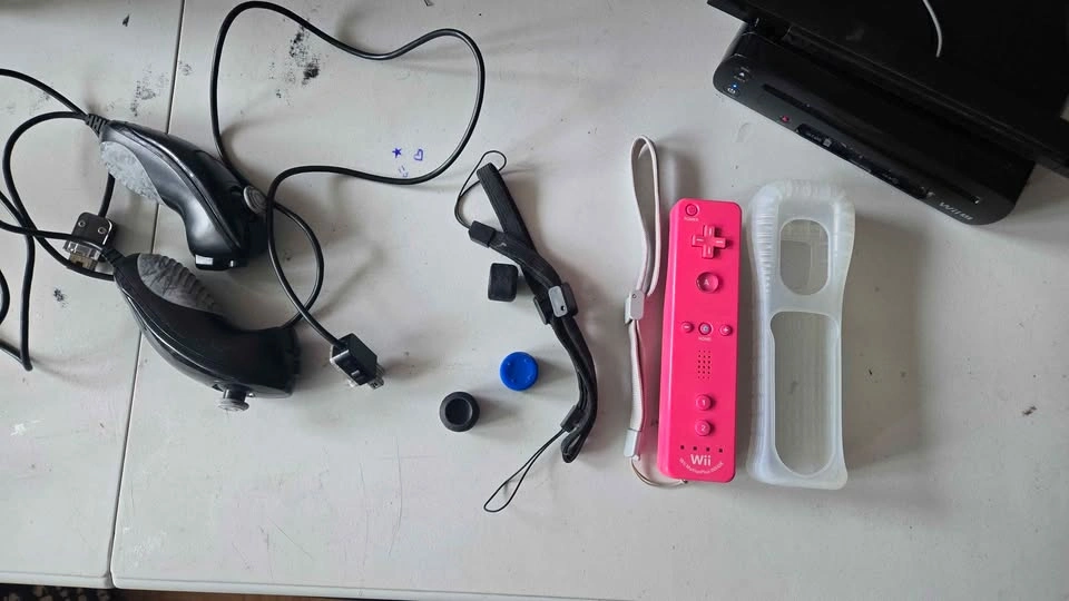Wii U Game Console with Remote and Games - photo 3