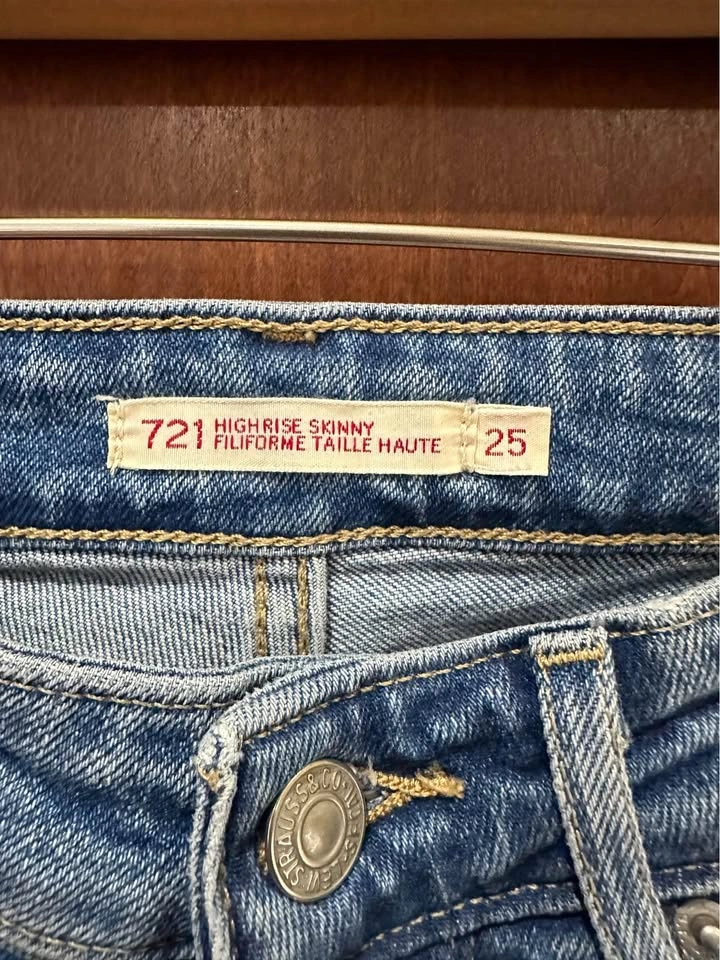 Levi’s 721 High Rise Skinny Jeans - photo 4
