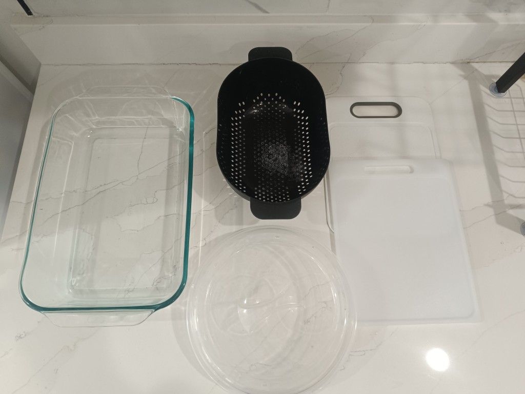 Pyrex Glass Baking Dish, Colander, and Cutting Board Set