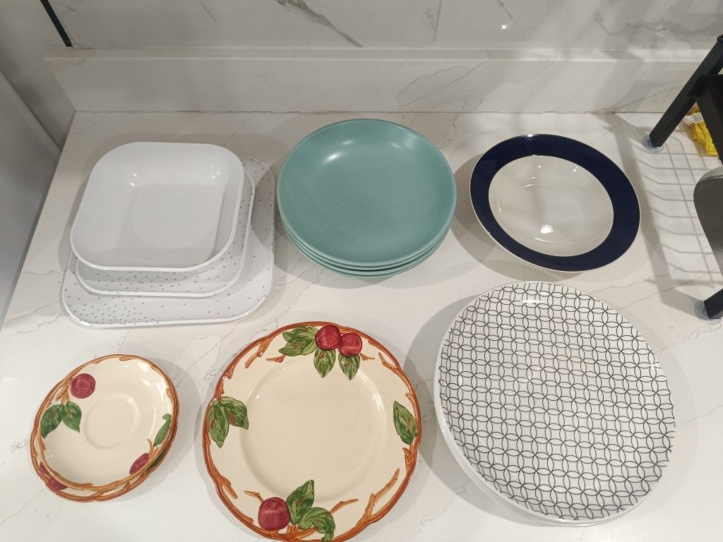 Mixed Dish Set - Plates and Bowls
