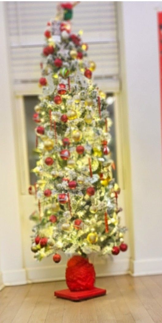 National Tree Company 7.5ft Flocked Kingswood Fir Slim Tree - photo 2