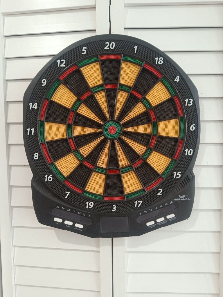 Narwhal Electronic Dartboard And Darts