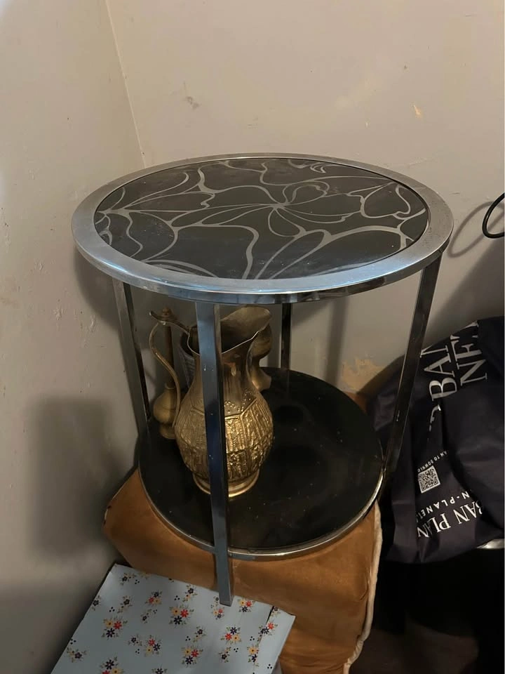 Black and silver small metal table - photo 2