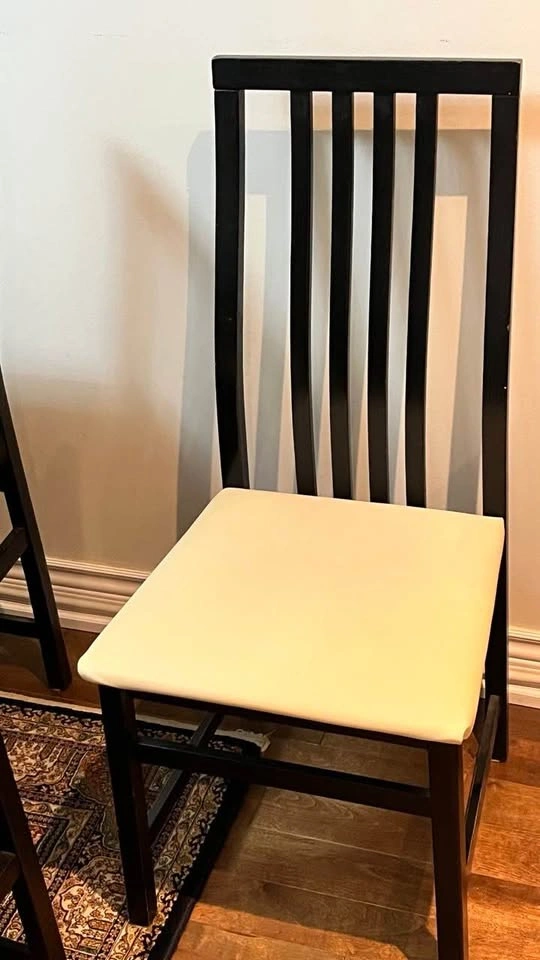 Dining Table with 6 Chairs & Hutch - photo 2