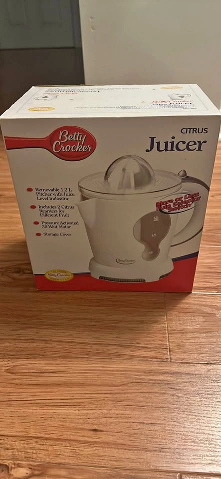 Betty Crocker Citrus Juicer (Used)