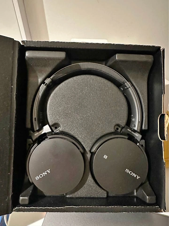 Sony wireless headphones extra bass MDR-XB650BT