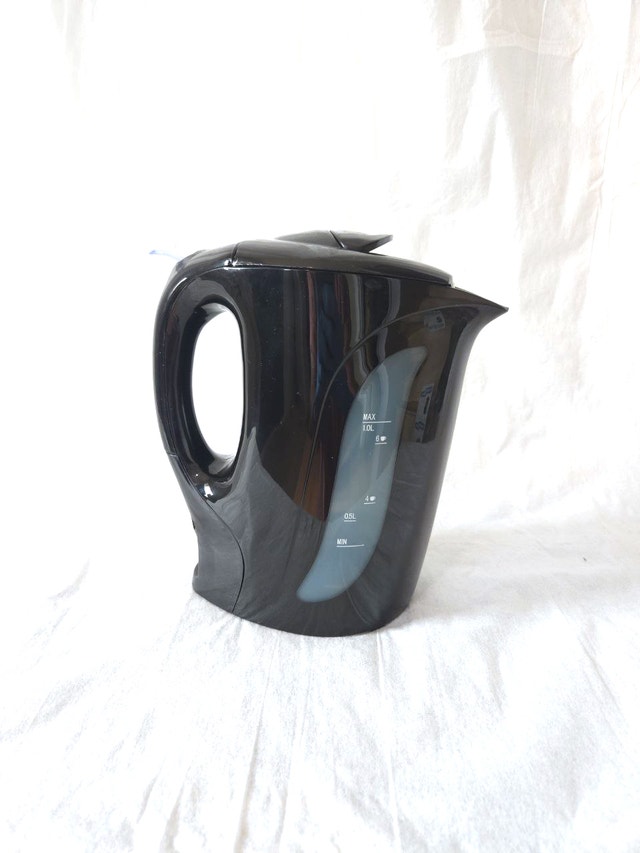 1 Litre Electric Kettle - New in Box - photo 2