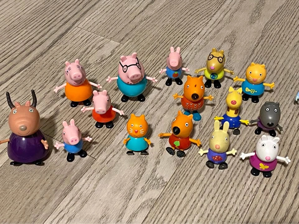Bluey and Peppa Figurines