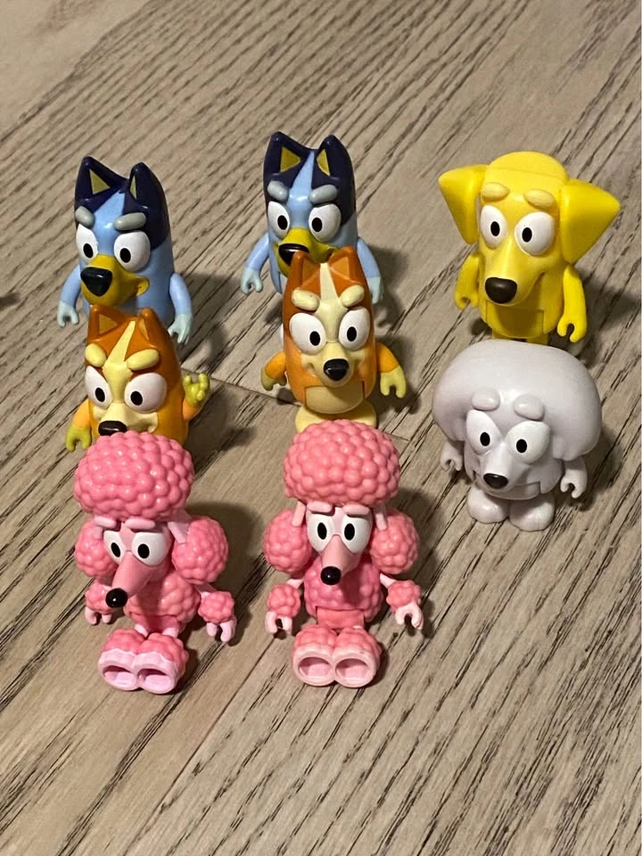 Bluey and Peppa Figurines - photo 2