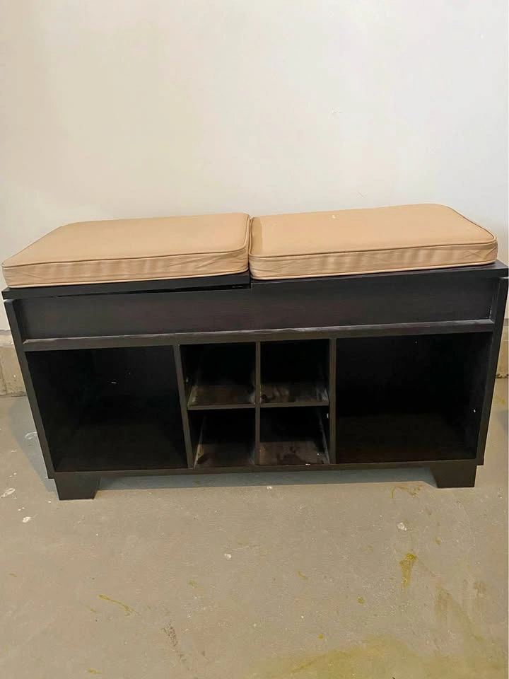 Hall bench