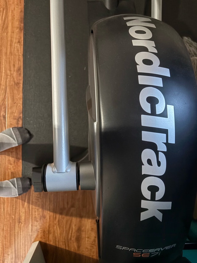 NordicTrack Spacesaver SE7i Elliptical - photo 4