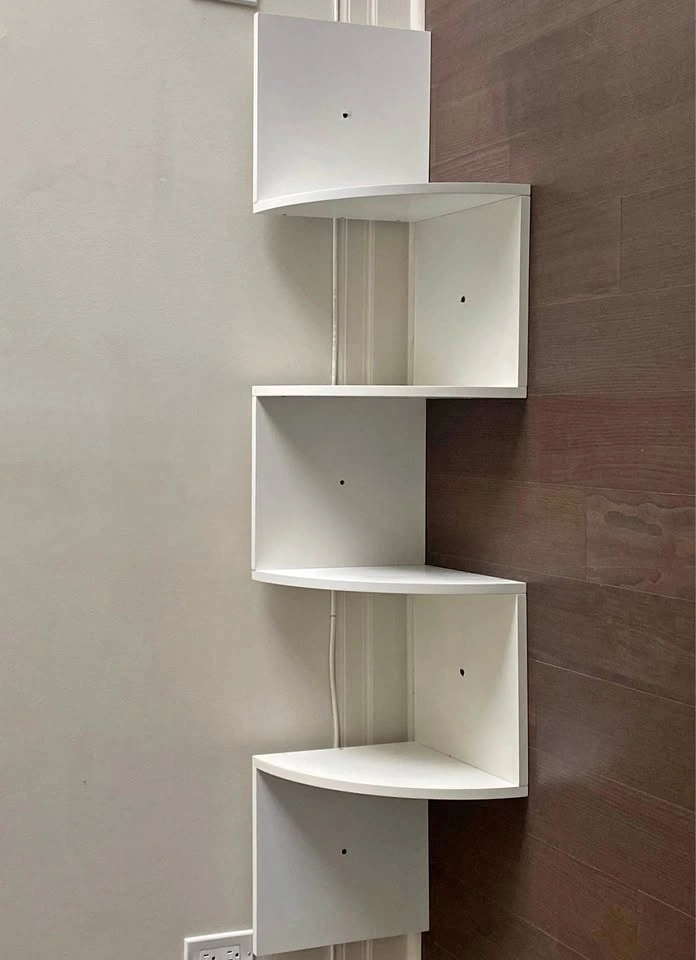 Corner shelf