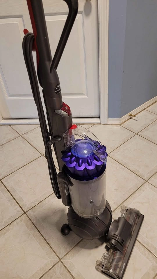 Dyson DC66 Animal Upright Vacuum - Powerful Suction! - photo 3