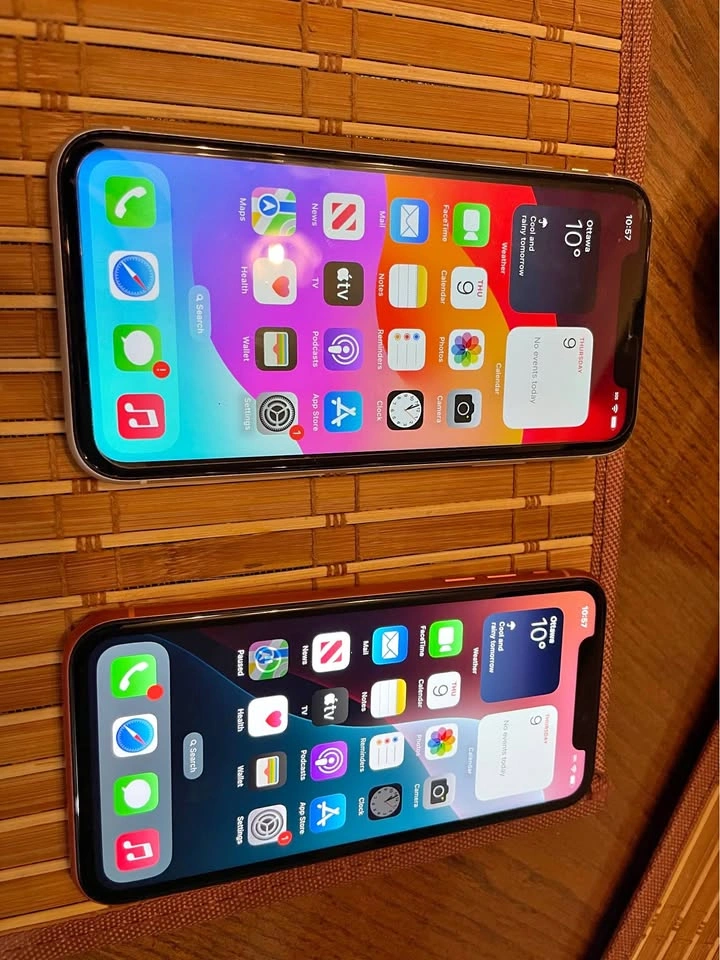Apple iPhone XR 64GB Unlocked Red 85% Battery