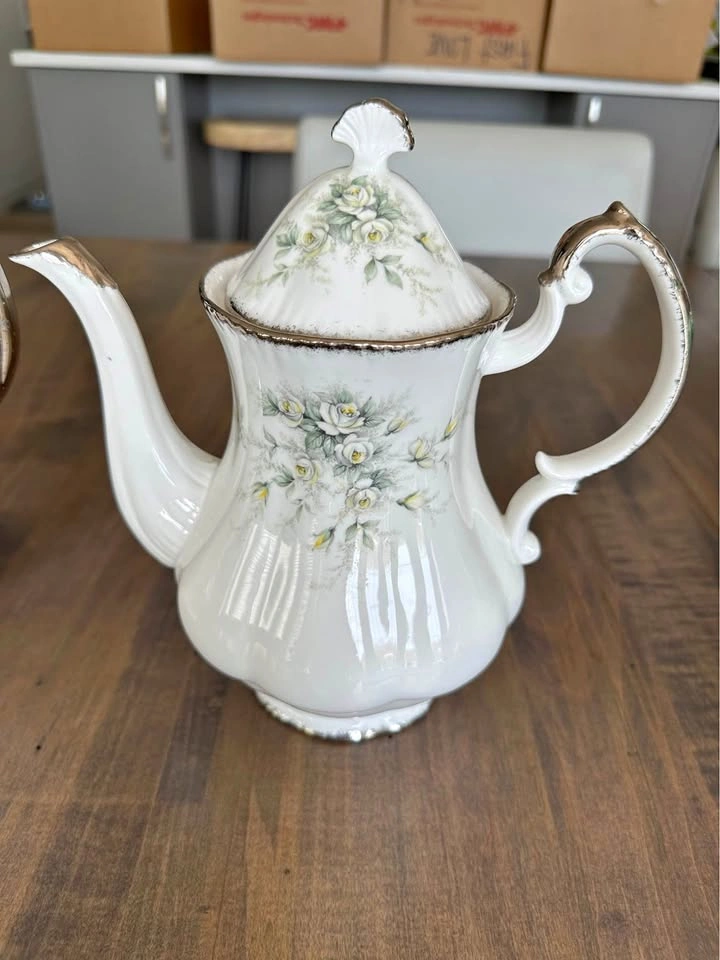 Royal Albert Paragon Coffee Pot & Lid - First Love