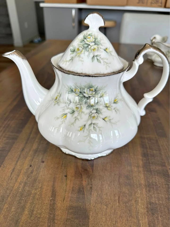 Paragon First Love Teapot