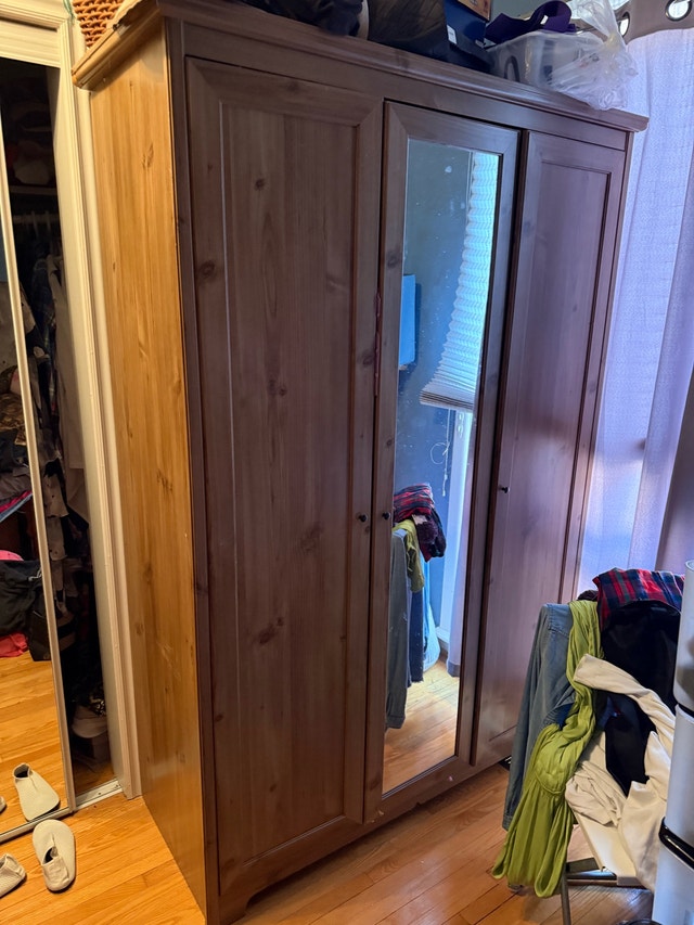 Wardrobe Closet