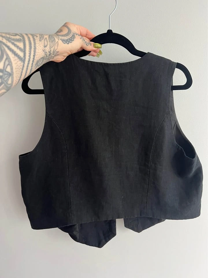 Old Navy black linen vest waistcoat size L moving sale wardrobe - photo 2