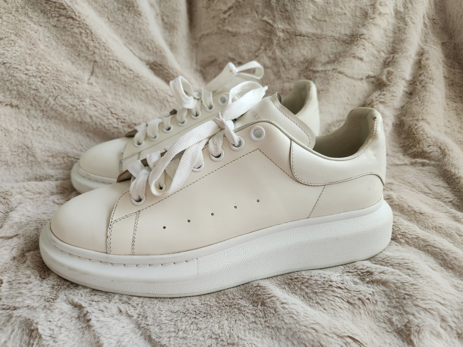 Alexander McQueen Men's Oversized Sneakers Size 10 US / 43 EU Of