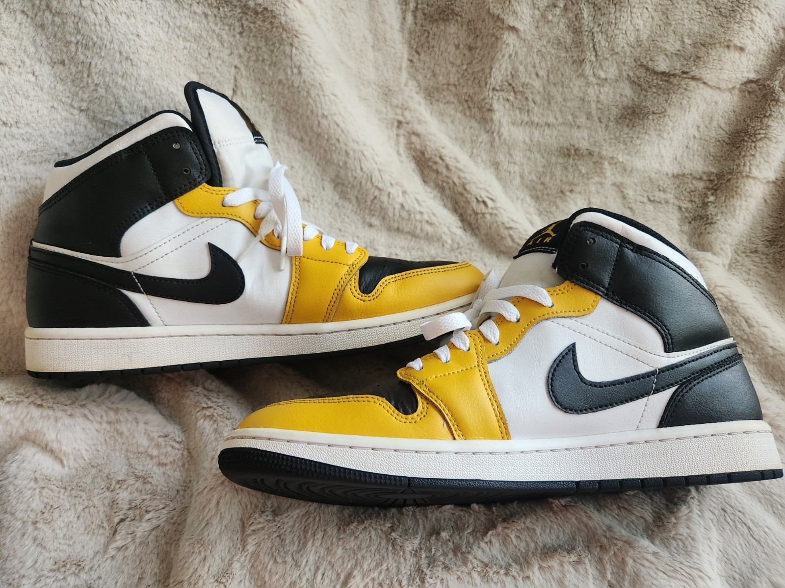 Nike Air Jordan 1 Mid Sneakers Yellow Ochre/Black/White DQ8426-7 - photo 5