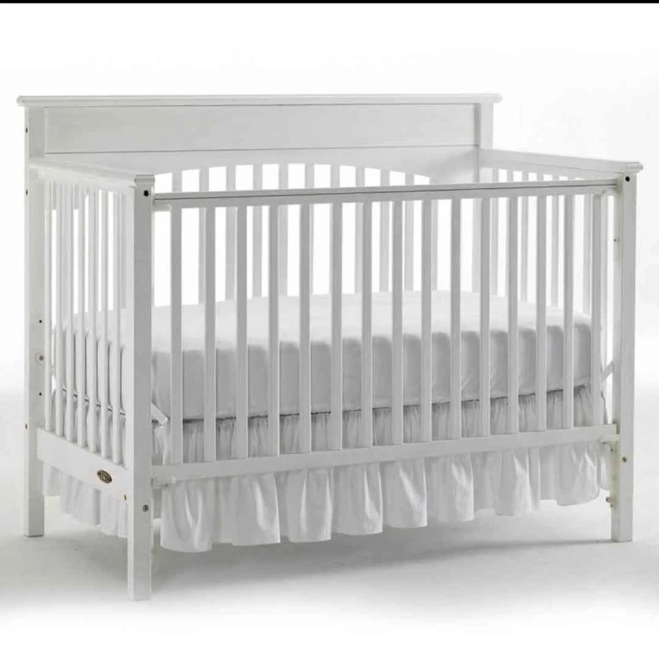 Graco Lauren 4-in-1 Convertible Crib