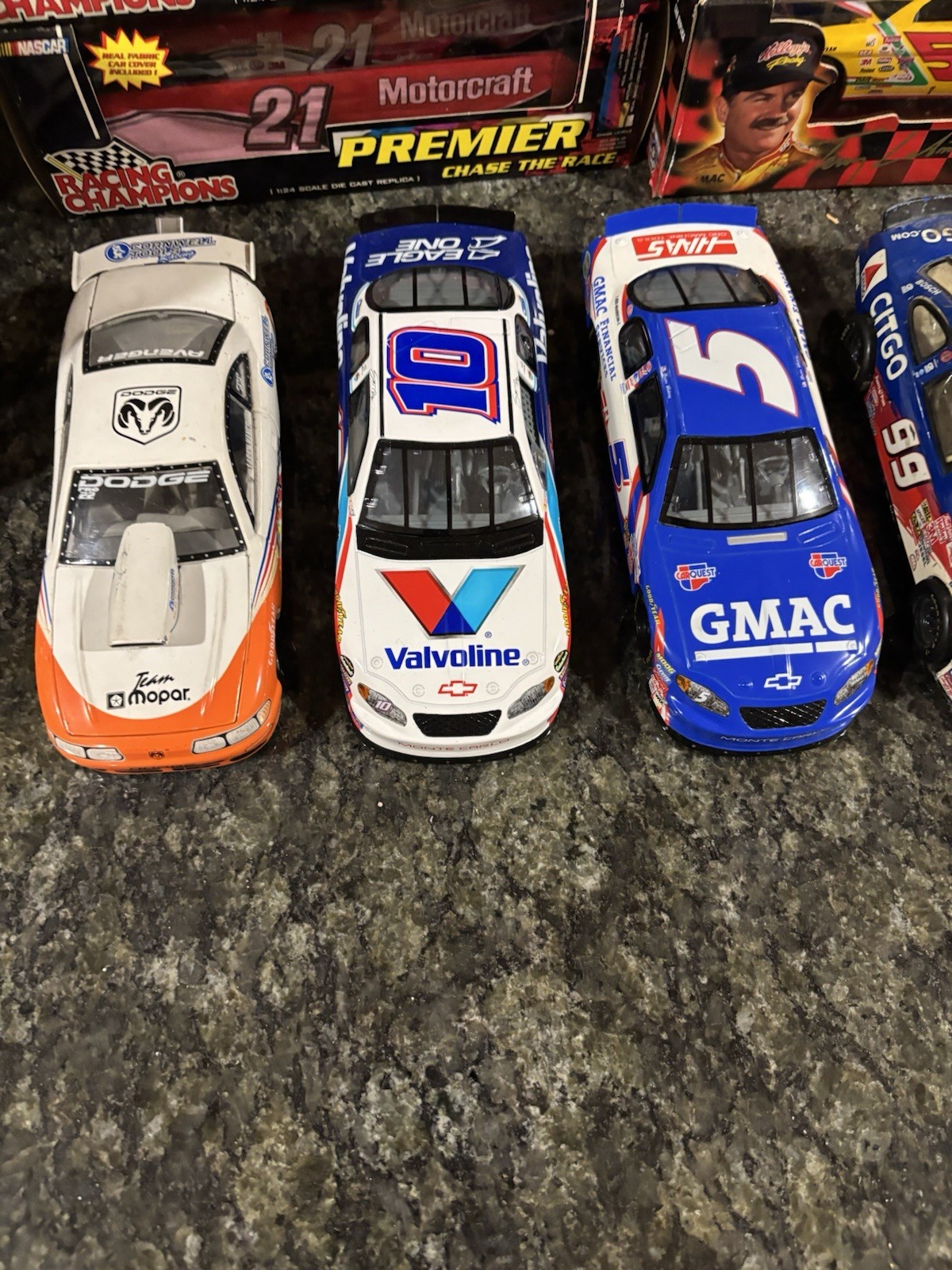 26 1:24 Scale NASCAR Diecasts - READ DESC - photo 2