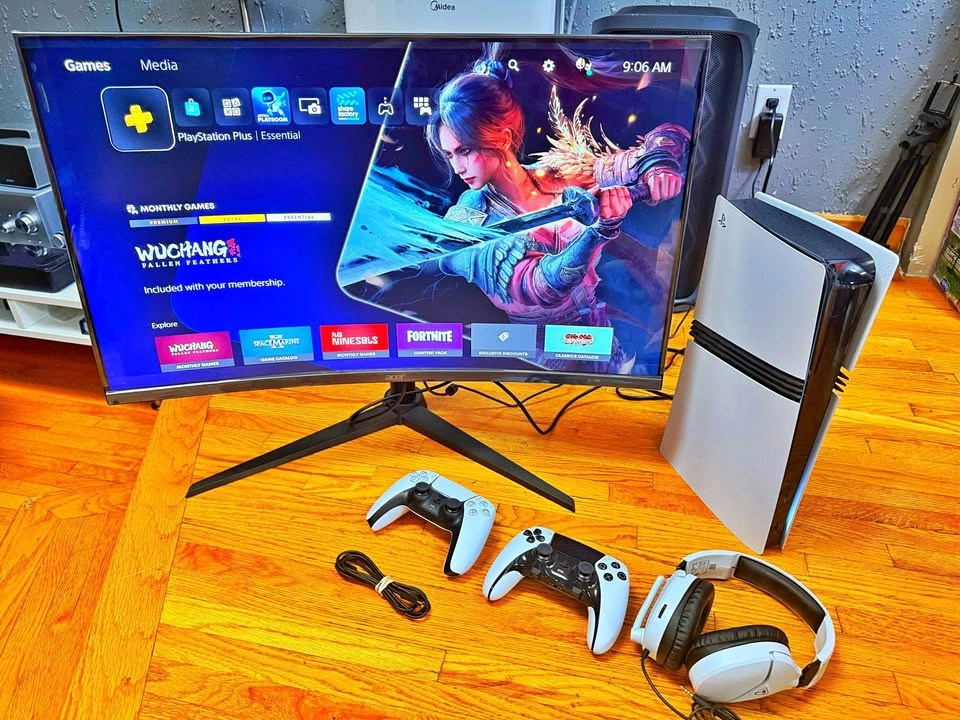 Ps5 Pro with Gaming Monitor