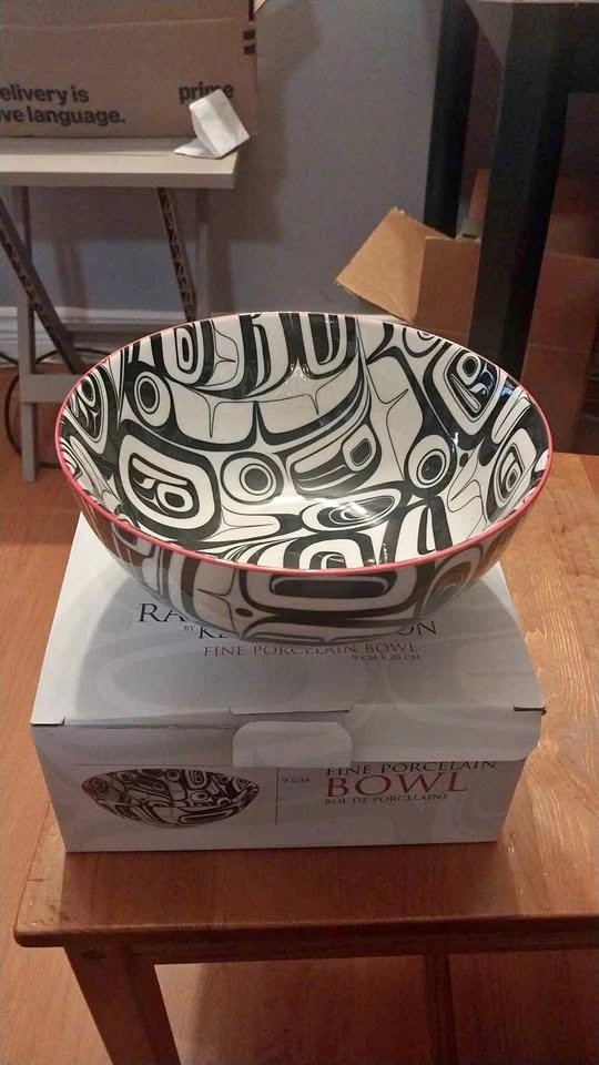 RAVEN Transforming Fine Porcelain Bowl