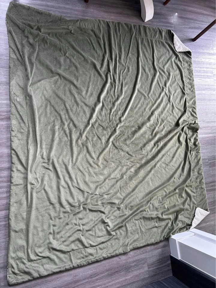 Olive Green Sherpa Fleece Blanket - photo 3