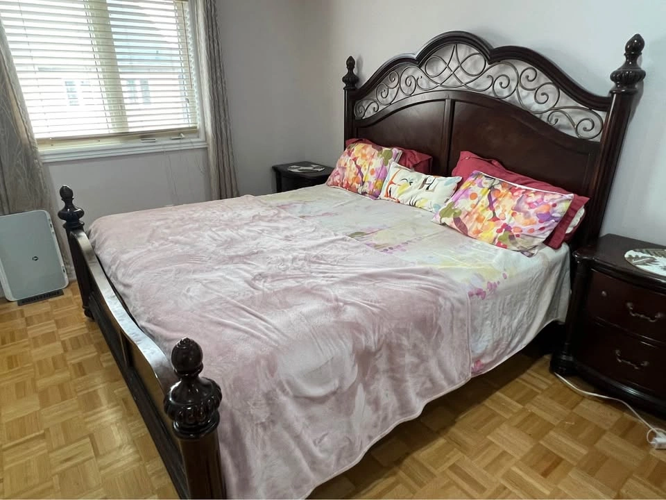 King 4 Piece Bed Set - photo 2
