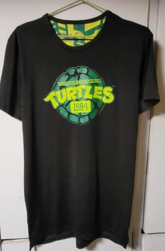 TEENAGE MUTANT NINJA TURTLES 1984 T-SHIRT Mens SIZE MEDIUM.