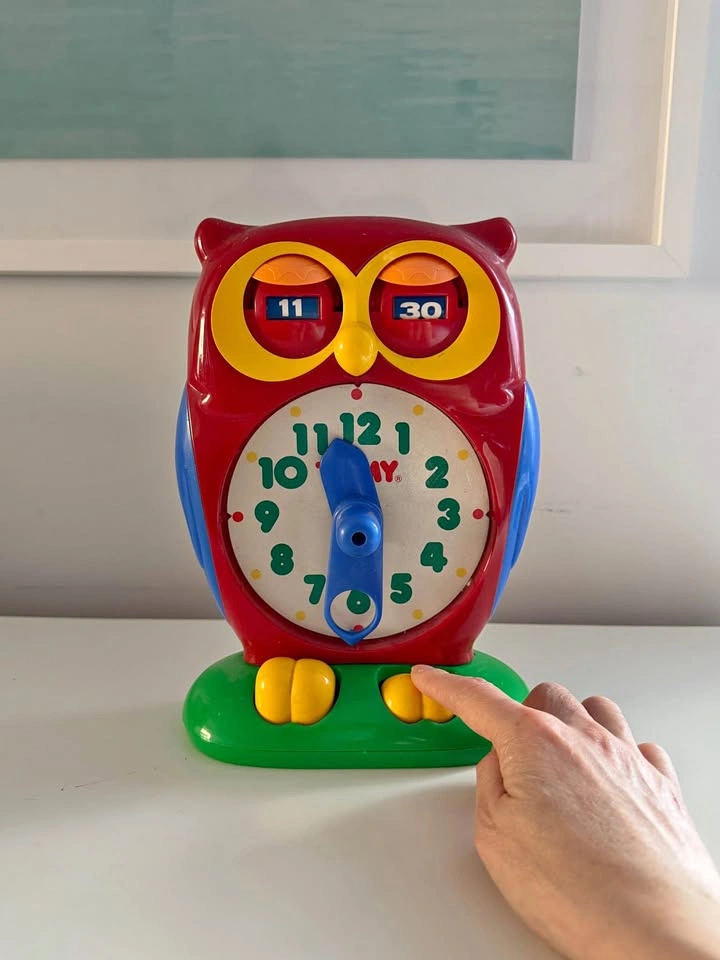 Vintage 1990 TOMY Owl Teaching Clock - Retro Educational Toy