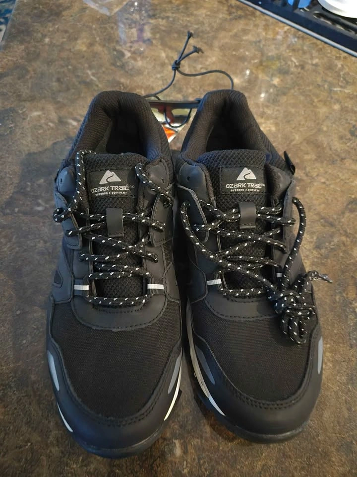 Brand New Size 8 Women's Hiking Shoes - photo 2