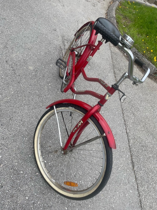 Ladies Red Vagabond Beach Cruiser Bike