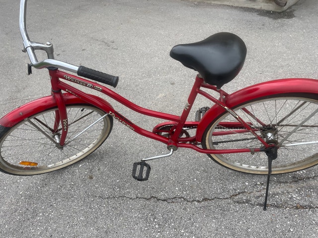 Ladies Red Vagabond Beach Cruiser Bike - photo 5