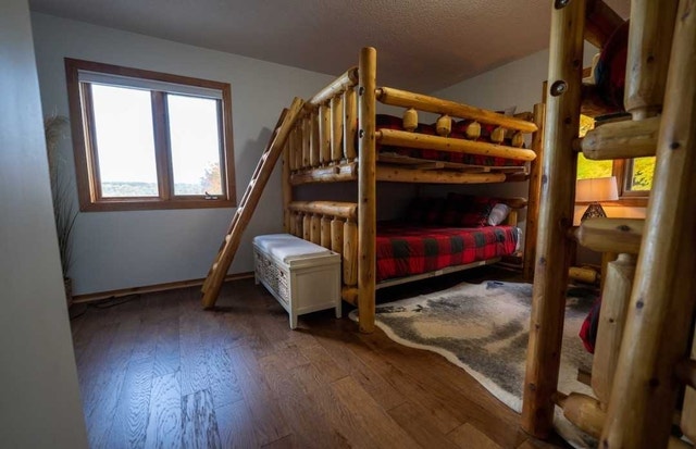 Real Wood Custom Log Beds - photo 2