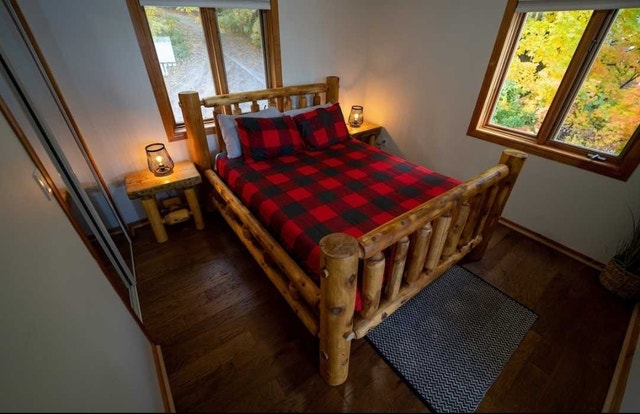 Real Wood Custom Log Beds - photo 4