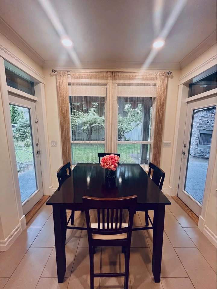 Private Room with Private Bath for Rent in Richmond - photo 4