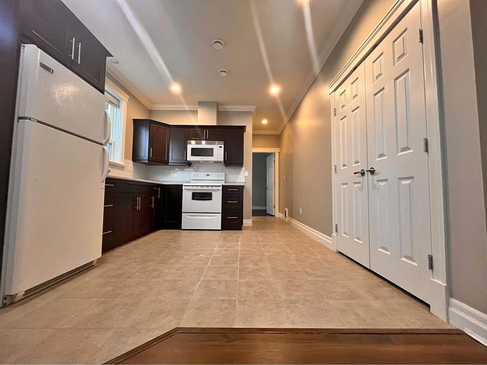 2 Beds 1 Bath - House