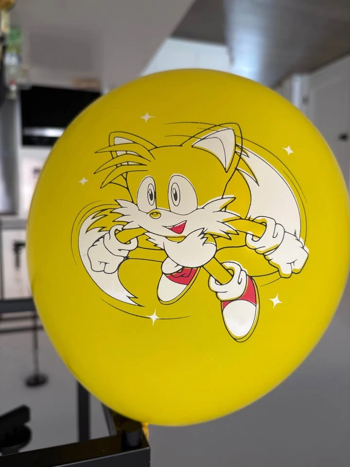 Sonic Birthday Decorations with 4 Balloons - photo 2