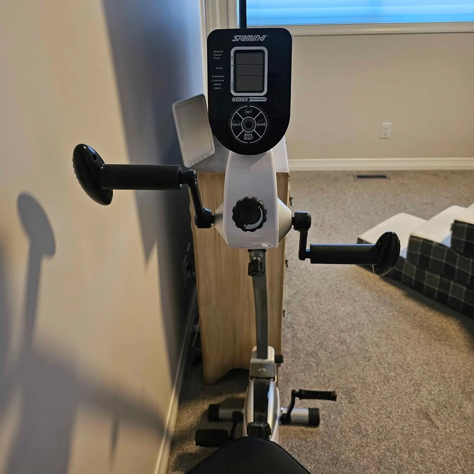 Like New Stamina arm and leg recumbent bike - photo 2