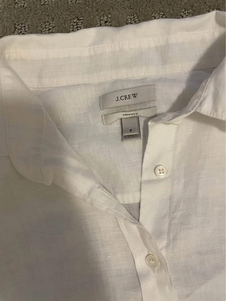 2 Button-Up Shirts - Size S - photo 2