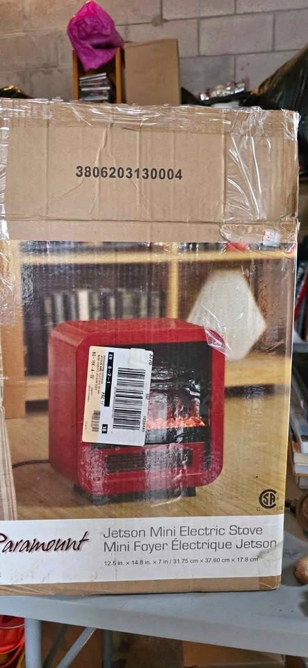 NEW in box!!! Paramount Cosmo 1500W Electric Stove