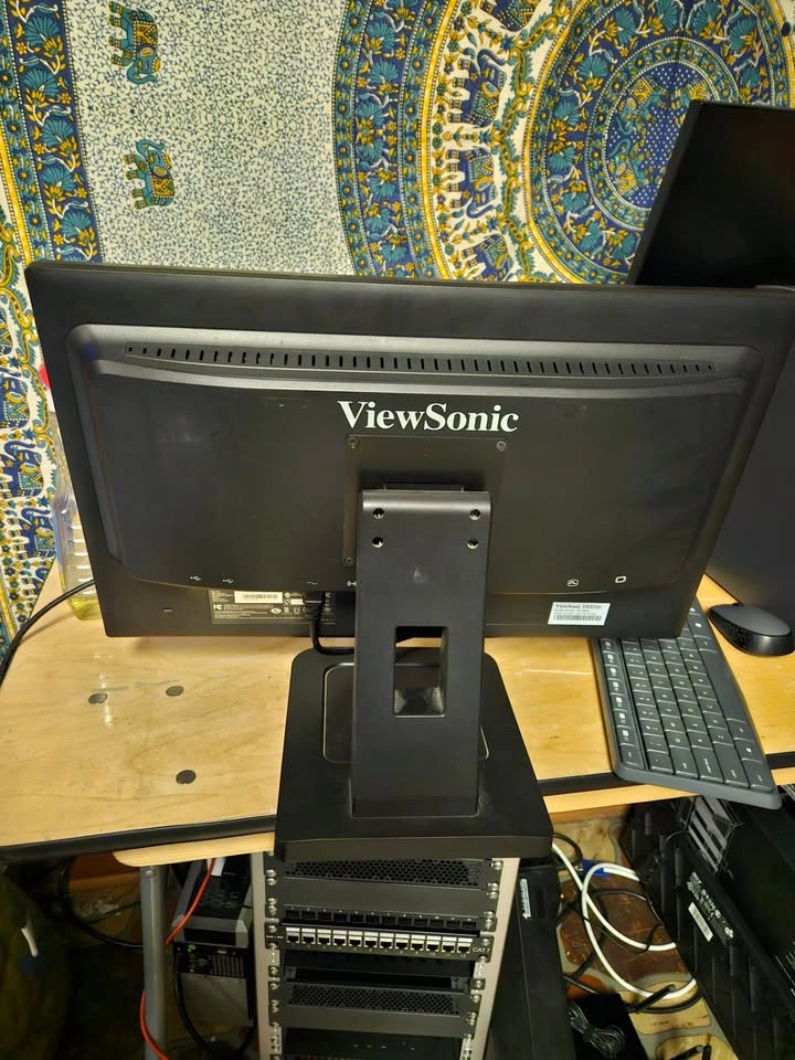 ViewSonic TD2220 22” Touch Screen Monitor - photo 3