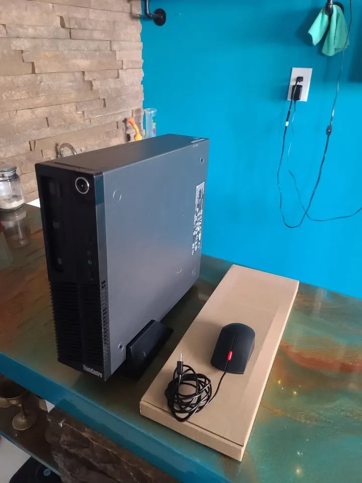 Lenovo ThinkCentre M72e Desktop PC - Ready to Use! - photo 3