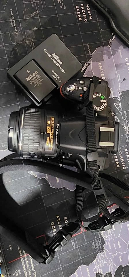 Nikon D3200 with Lens - photo 2